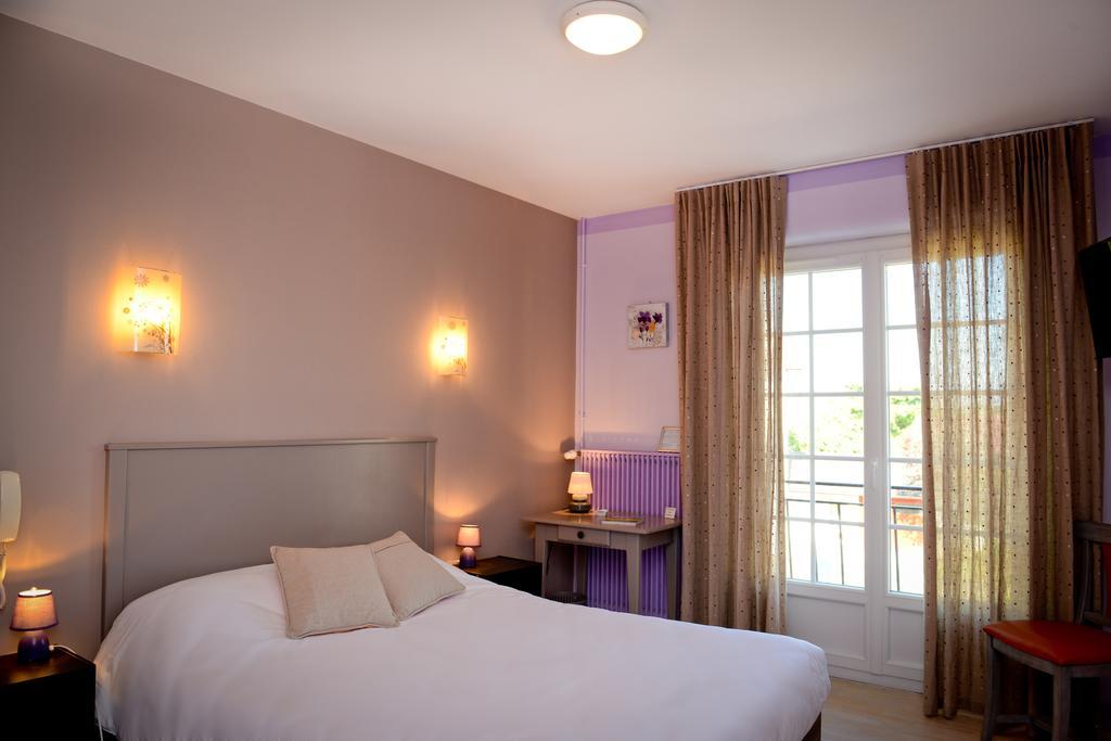 Logis Chez Germaine Hotel Geus-d'Oloron Room photo
